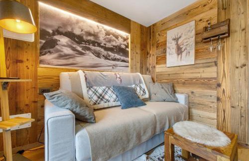 Paquier Apartment | La chambre d'Emilie - romantic room