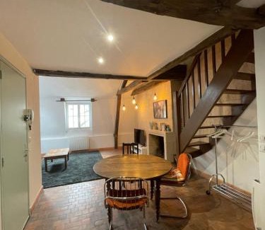 Tours City Centre Apartment | La chambre de Baucis