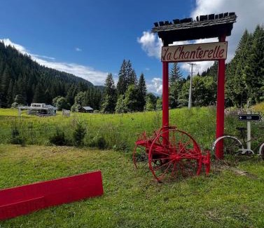 La Cote-d'Arbroz Cabin | La Chanterelle - Mountain Lodge