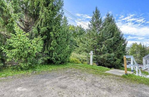 Mont-Tremblant Pedestrian Village Apartment | La Chouette Ski out Condo on the Voyageur Trail
