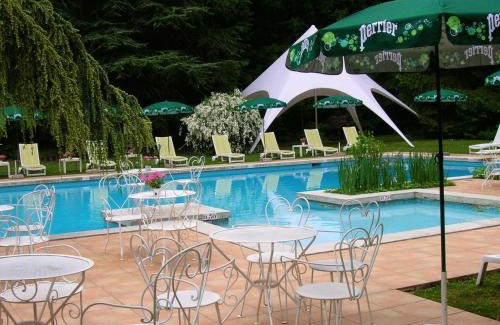 La Balme-de-Sillingy Hotel | La Chrissandière