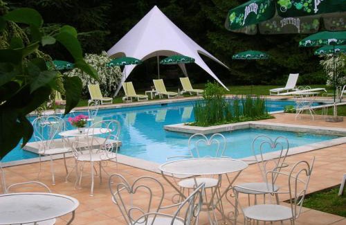 La Balme-de-Sillingy Hotel | La Chrissandière