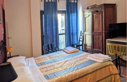 Montemonaco House | La Cittadella Dei Monti Sibillini