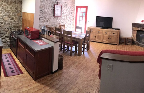 Saint-Jean-du-Gard House | La Clède is in the middle of nature