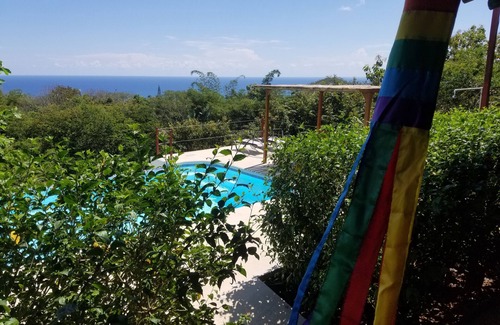 Montezuma House | La Colina de Carolina