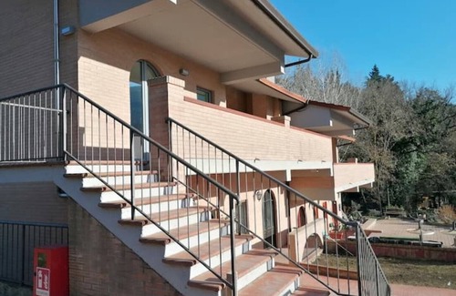 Assisi Apartment | La collina Apartment, sourrounded by greenery