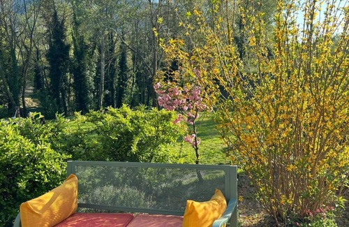 Assisi Apartment | La collina Apartment, sourrounded by greenery