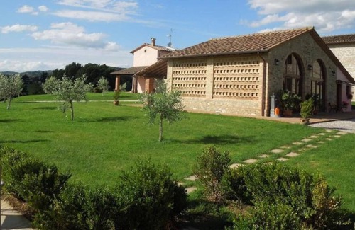 Montelovesco Apartment | La Collina del Sole - Apartment for 4 Guests in Umbrian Countryside