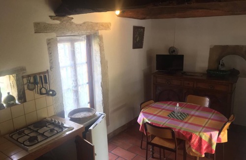 Valreas Cottage | "La Colline" - Gite of character - Provençal farmhouse of the XVIIth century