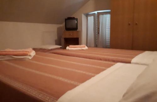 Montemonaco House | La Colombella