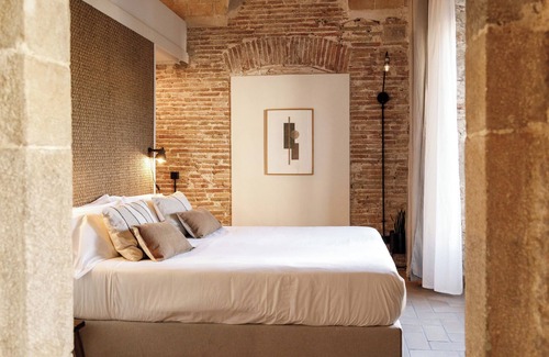 Barri Vell Hotel | La Comuna by Bon Dia Residences