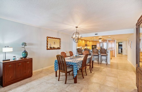 Redington Beach Condo | La Contessa - Gorgeous beach front condo with amazing updates and amenities!
