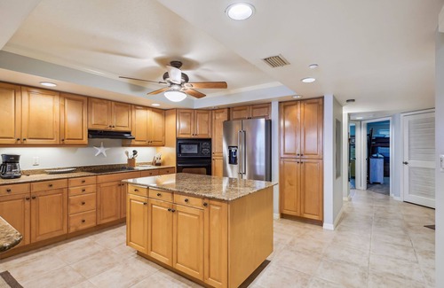 Redington Beach Condo | La Contessa - Gorgeous beach front condo with amazing updates and amenities!