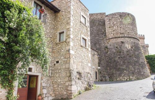 Celano House | La Contessa