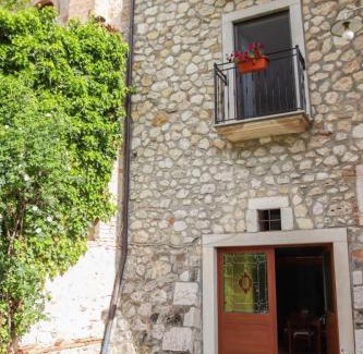 Celano House | La Contessa