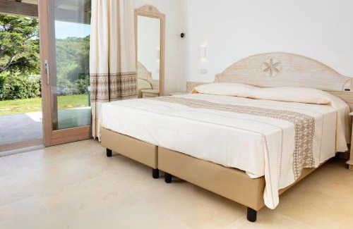 Baja Sardinia Bed & Breakfast | La Corte Di Pulicinu
