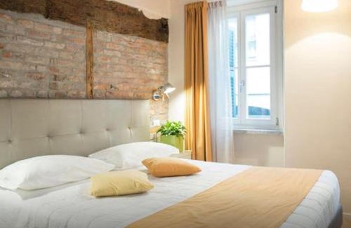 Como House | La Corte Fiorita Como