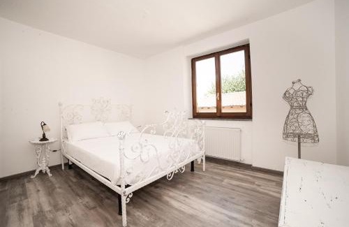 Merone Apartment | LA CORTE SUL LAGO