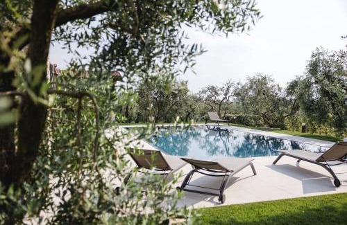 Calmasino Apartment | LA CORTESE by La Rondinella Apartments