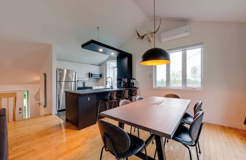 Saint Ferreol les Neiges Ski Chalet | La Crête - 3 Bedrooms - Cottage for 6 people with view of the mountain