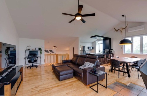 Saint Ferreol les Neiges Ski Chalet | La Crête - 3 Bedrooms - Cottage for 6 people with view of the mountain