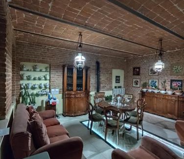 Asti House | La Crota