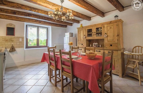 Saint-Girod House | LA CROUÊ - ENTRELACS - Gîte