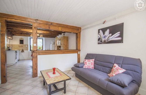 Saint-Girod House | LA CROUÊ - ENTRELACS - Gîte