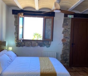 Cabanes House | La Cueva de Miravet - villa de lujo en la cima de la montaña con vistas al mar