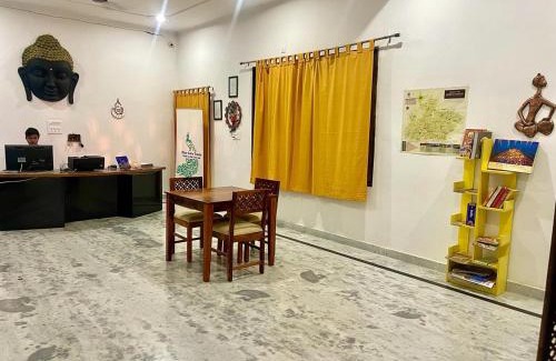 Khajuraho Bed & Breakfast | La Curcuma Luxury Homestay