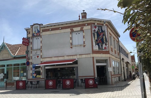 Soulac-sur-Mer Hotel | La dame de coeur
