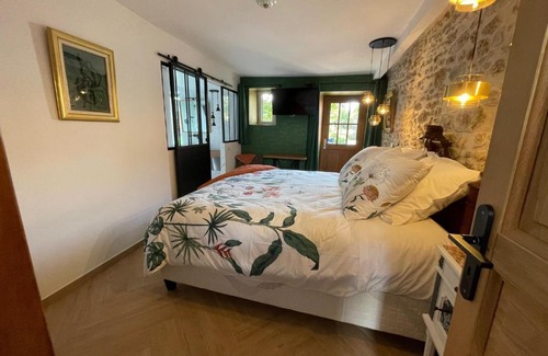 Sainte-Genevieve-des-Bois House | La demeure de Liers