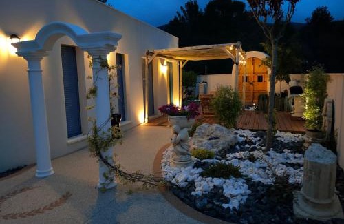 Babeau-Bouldoux Bed & Breakfast | La demeure d'Aphrodite