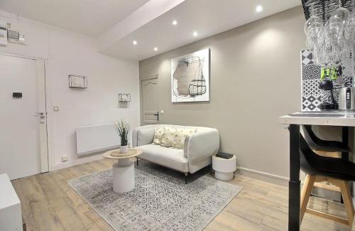 Bois-Colombes Apartment | La Demeure des 3 Colombes