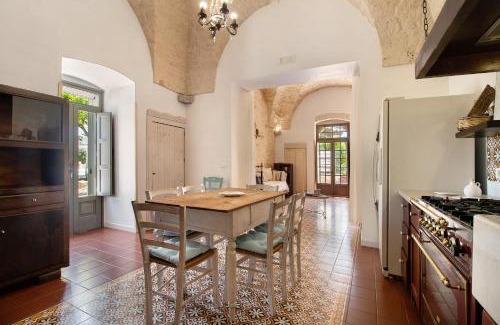 Ostuni Villa | La Dimora dello Zio, with pool