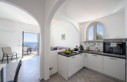 Praiano House | La Dimora di Euribia - Suspended Between sky and sea