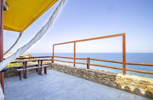 Arbus House | La dolce casa di Luisa - Costa Verde - SUPER VISTA MARE- 400 metri al mare- Pistis FREE WIFI IUNQ0644-Q0646-Q5993-Q0647