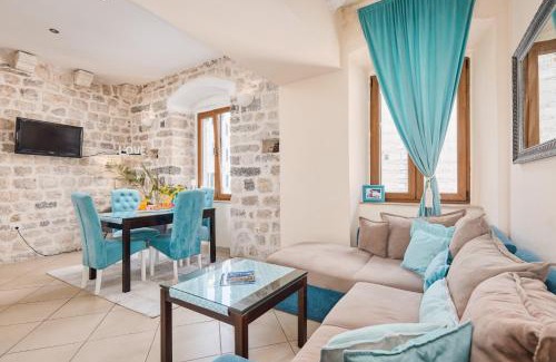 Kotor Old Town Apartment | La Dolce Vita Apartment
