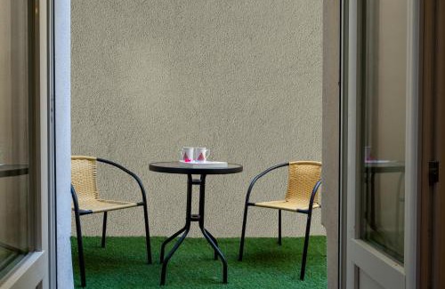 Chatel-Guyon Apartment | La Dolce Vita