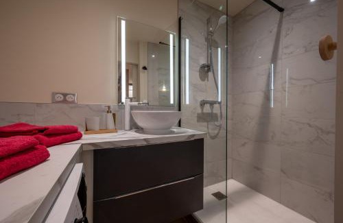 Chatel-Guyon Apartment | La Dolce Vita