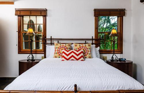 Playa Langosta Apartment | La Esquina (3 minutes from Beach, perfect for a family getaway)