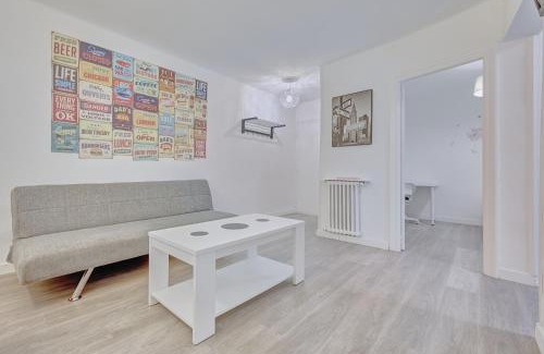 Milagrosa Apartment | La esquina de Blas by Clabao