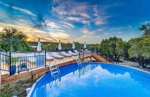 Dripping Springs House | La Estrella | Hill Country Tipi + Pet Friendly