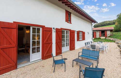 Souraide Villa | La Ferme Basque - Welkeys