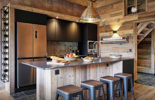 La Giettaz Apartment | La Ferme de la Caillère-Renovated farmhouse for 10 and sauna - OVO Network