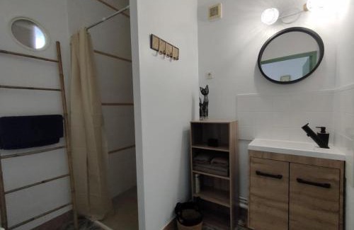 Agnez-les-Duisans Apartment | La ferme des sorciers