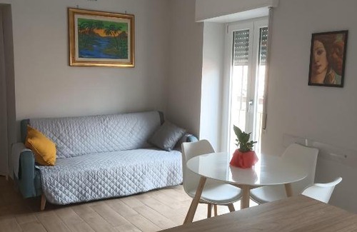 Caiazzo Apartment | La finestra sul colle