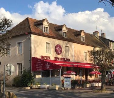 Cormatin Hotel | La Fleur de Lys