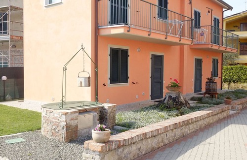 Santo Stefano di Magra Apartment | La Fonda Holiday House: Apartment With Pool, Garden And Parking