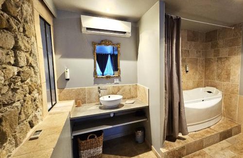 Rochefort-en-Valdaine House | La fontaine de rocoule